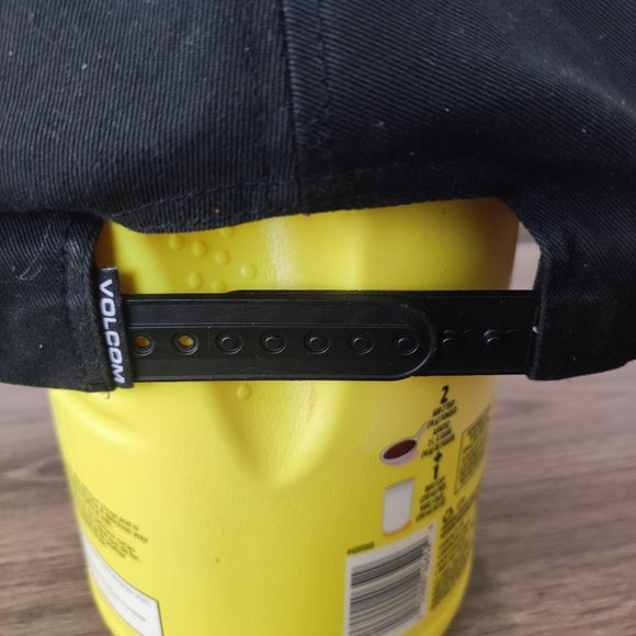 Volcom snapback black hat / cap - Picture 4 of 7